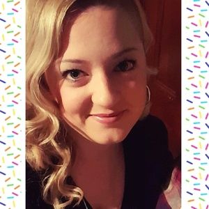 Meet your Posher, Monica